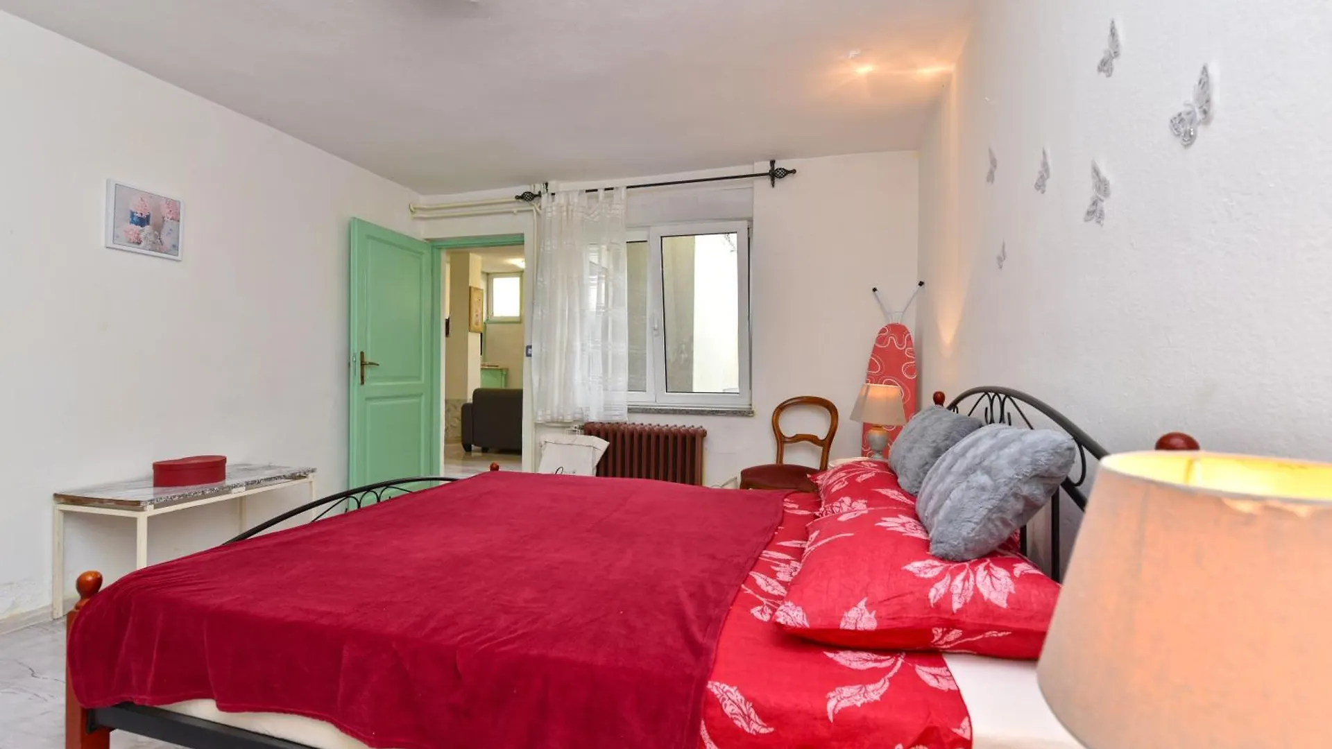 Apartments Mariza 2235 Pula 0*,