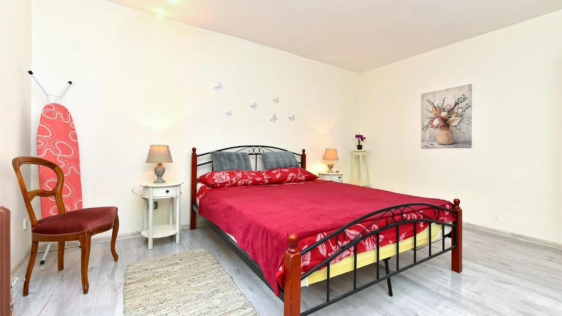 Apartments Mariza 2235 Pula 0*,