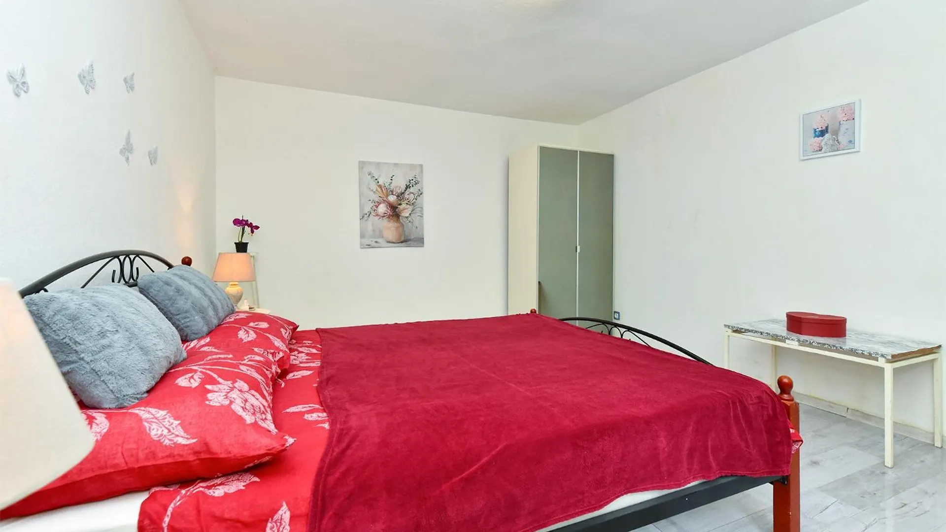 Apartments Mariza 2235 Pula