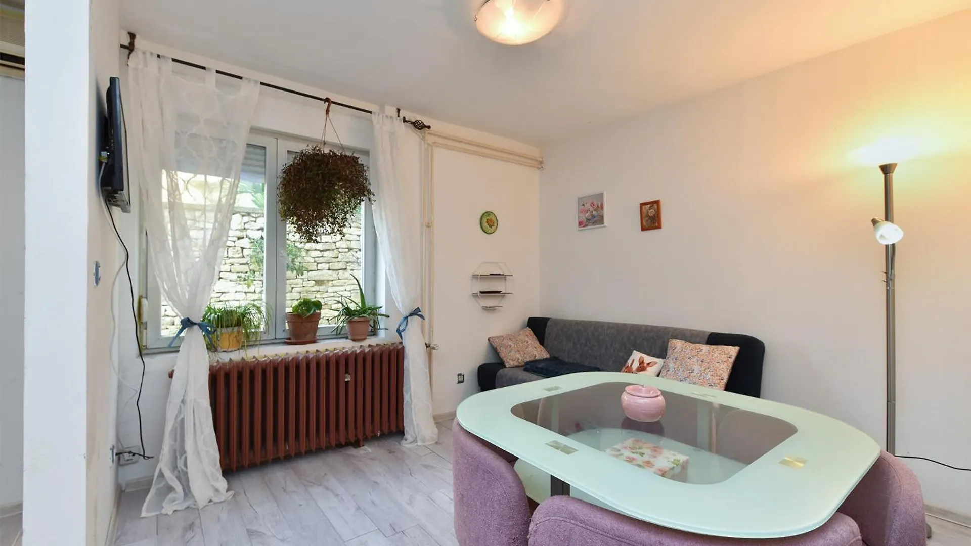 Apartments Mariza 2235 Pula